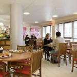 南希中心火车站及议会宜必思酒店 酒店 3*