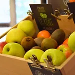 南希中心火车站及议会宜必思酒店