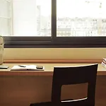 南希中心火车站及议会宜必思酒店 3*