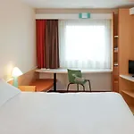 南希中心火车站及议会宜必思酒店 酒店