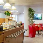 南希中心火车站及议会宜必思酒店