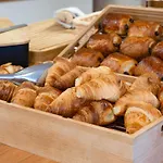 南希中心火车站及议会宜必思酒店