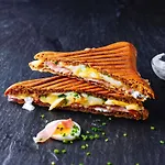 南希中心火车站及议会宜必思酒店