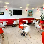 南希中心火车站及议会宜必思酒店 酒店 3*