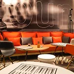 酒店 南希中心火车站及议会宜必思酒店 3*