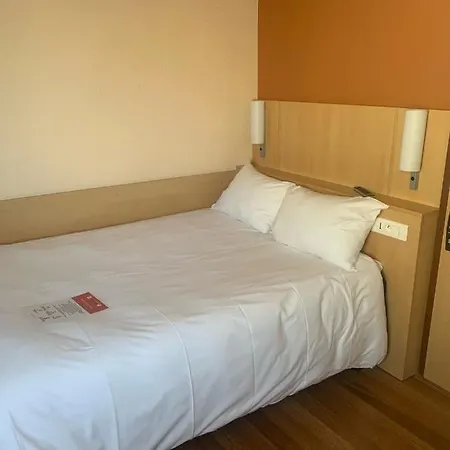 Hotel Ibis Centre Gare Et Congres
