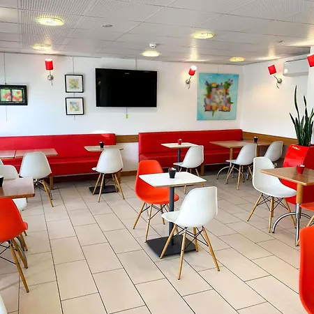 Ibis Centre Gare Et Congres מלון 3*