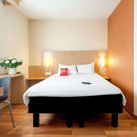 Ibis Centre Gare Et Congres 3*