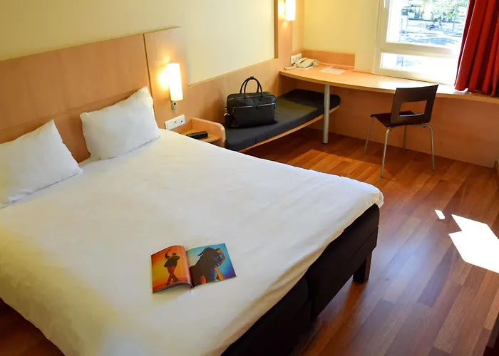 Ibis Centre Gare Et Congres Hotel 3*